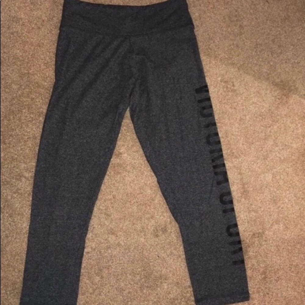 Victoria’s Secret Sport Capri leggings